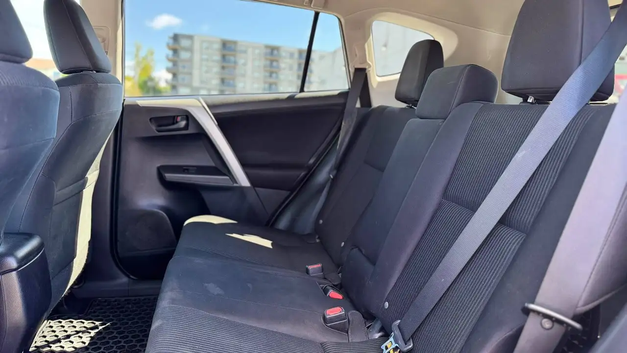 Toyota RAV 4 снимка Toyota RAV 4