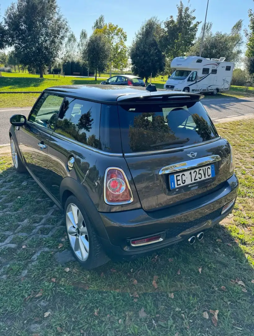 MINI Cooper SD Černá - 2