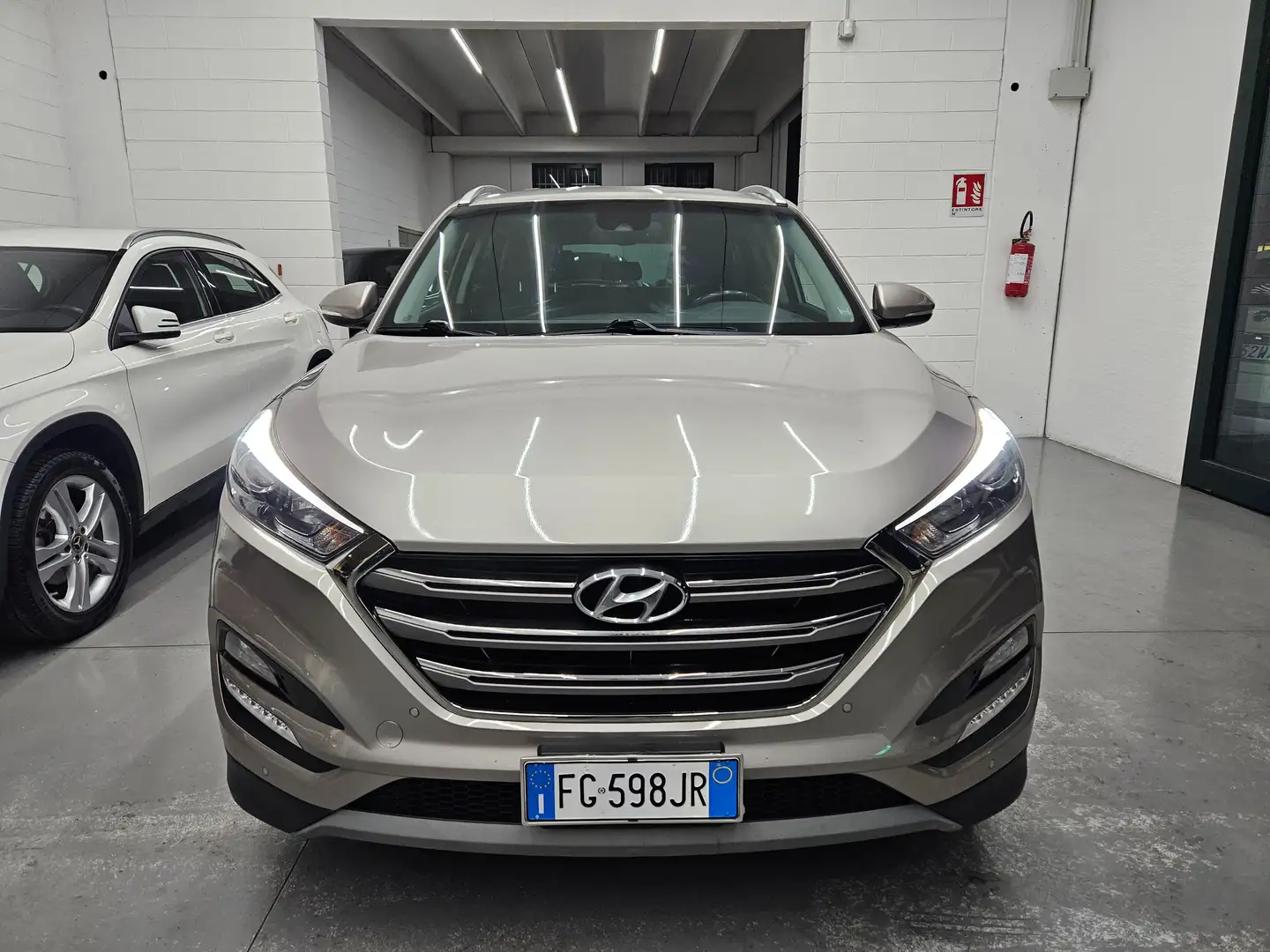 Hyundai TUCSON Tucson II 2015 1.7 crdi Xpossible 2wd 141cv dct Bronzo - 2