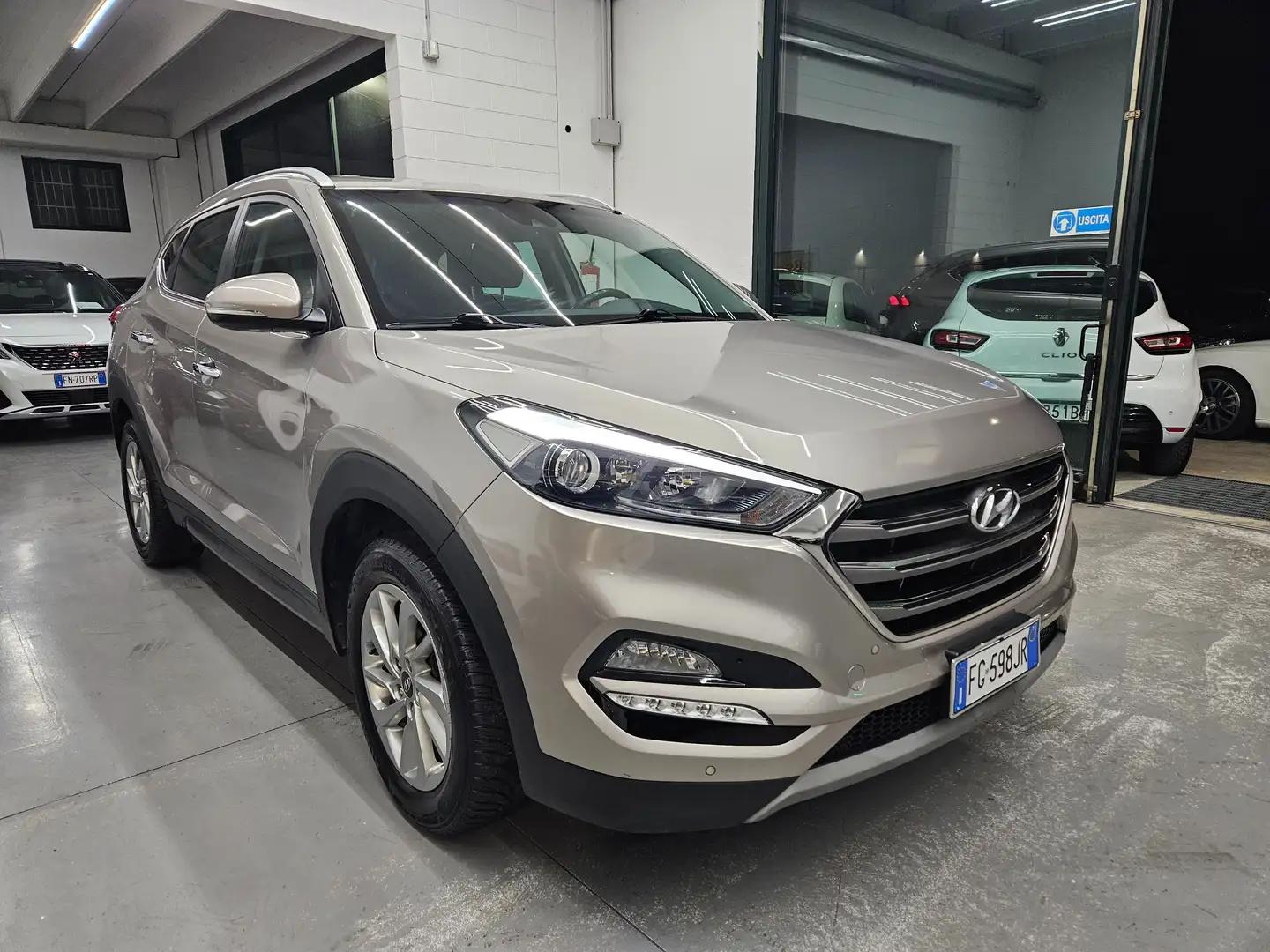 Hyundai TUCSON Tucson II 2015 1.7 crdi Xpossible 2wd 141cv dct Bronzo - 1
