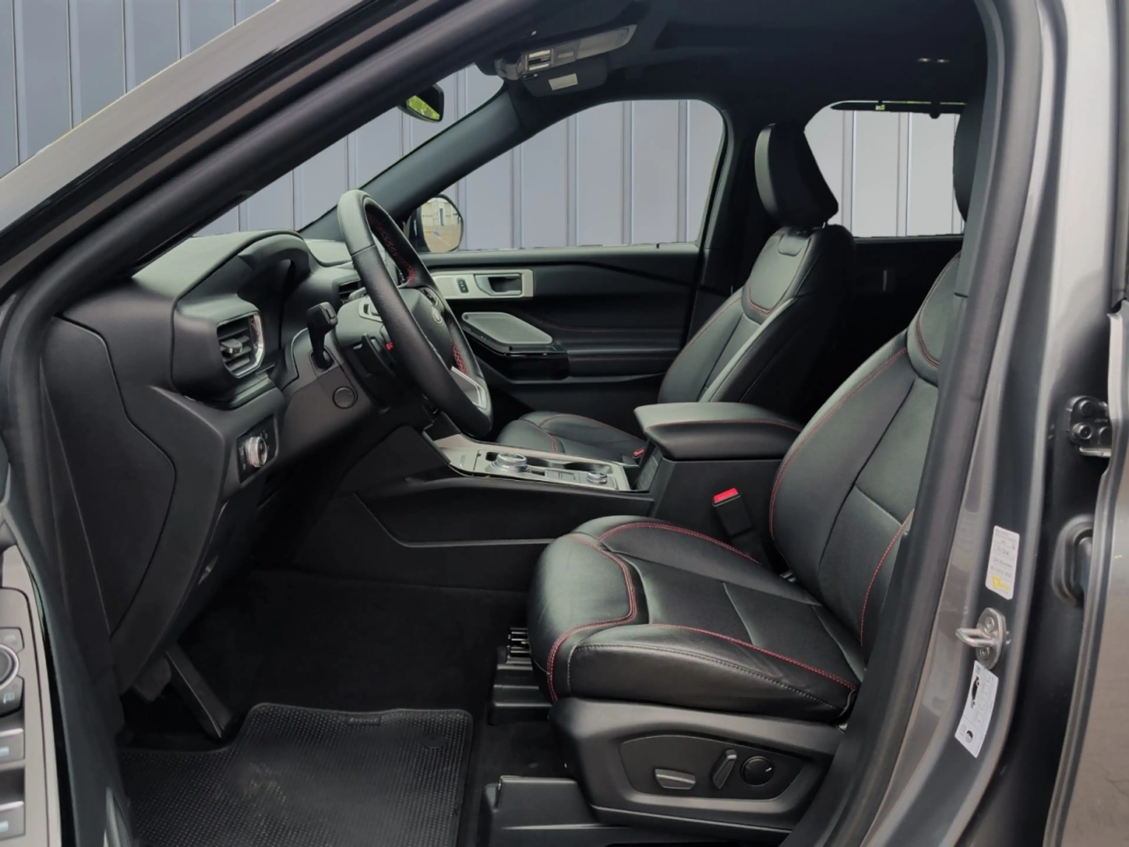 Ford Explorer ST-Line Plug-in-Hybrid Aut+ParkAssist Klima Navi — photo 12