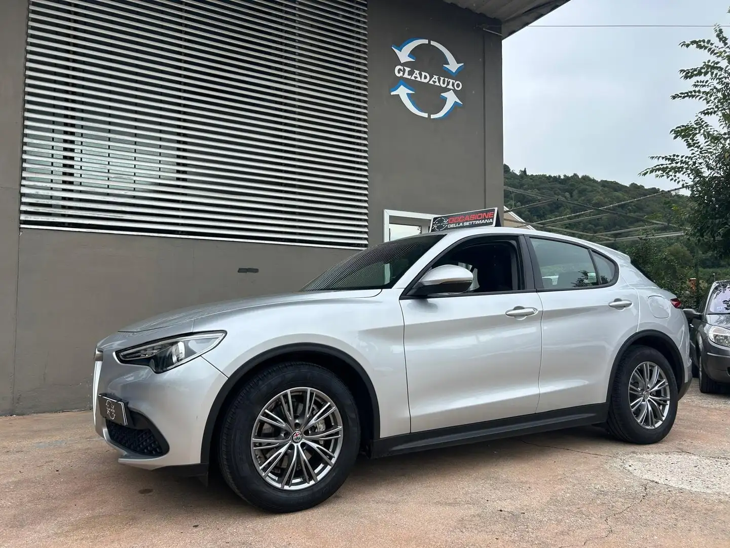 Alfa Romeo Stelvio Stelvio 2.2 t Business rwd 190cv auto my19 Argent - 1