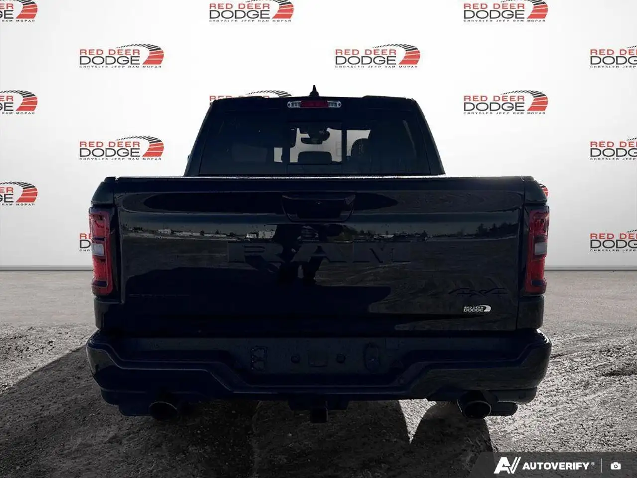 RAM 1500 снимка RAM 1500