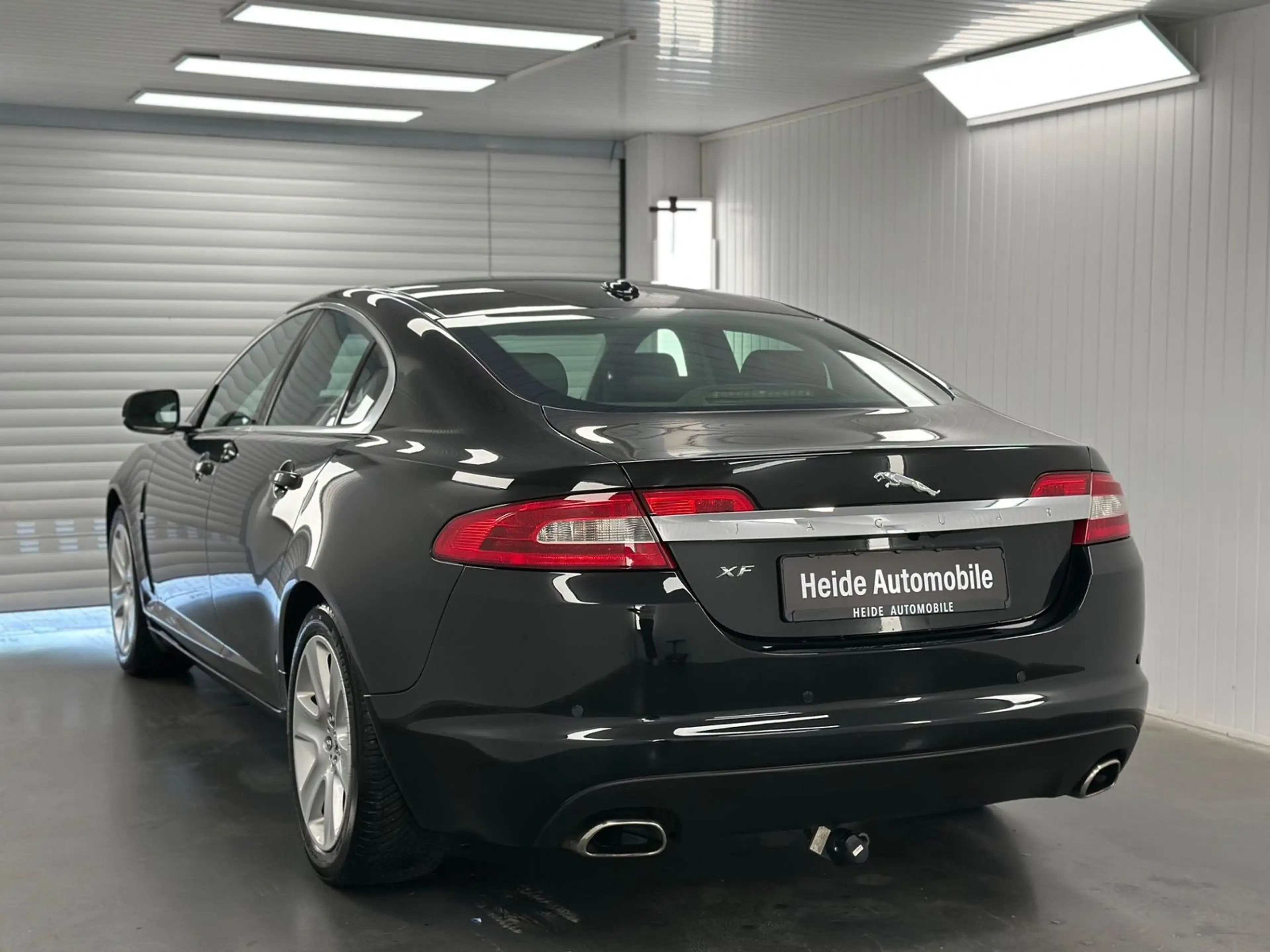 Jaguar XF 3.0 V6 Premium Luxury Schiebedach — photo 8