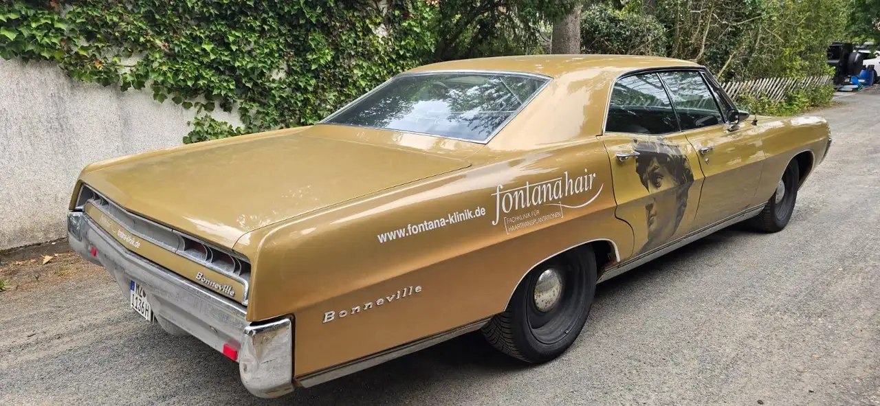 Pontiac Bonneville 4-Door Hardtop, foto 2
