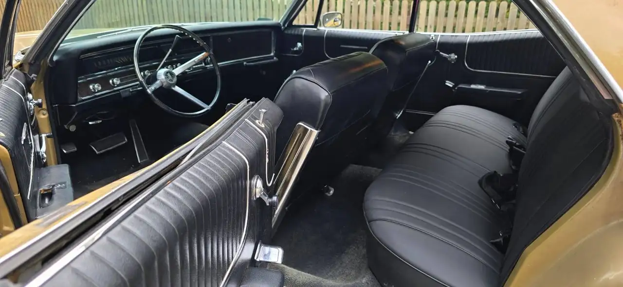 Pontiac Bonneville 4-Door Hardtop, foto 6
