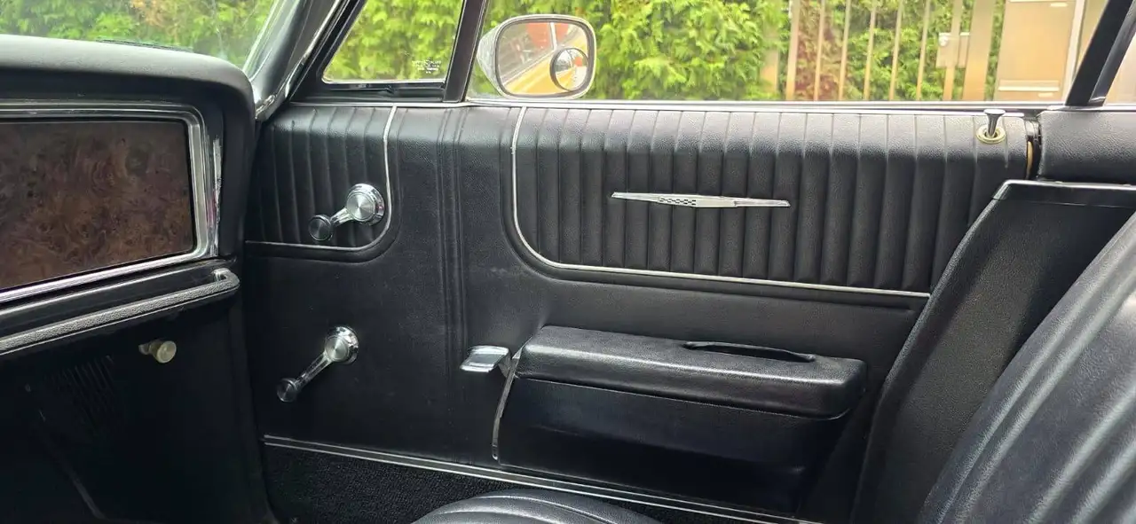 Pontiac Bonneville 4-Door Hardtop, foto 5