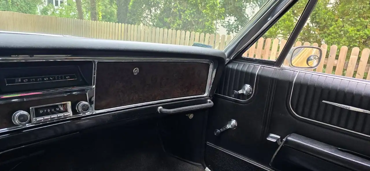Pontiac Bonneville 4-Door Hardtop, foto 8