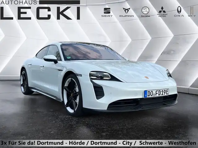 Porsche Taycan 4S *SPORTDESIGN*PANO*MATRIX*BOSE*PSCB WEIß*CHRONO*