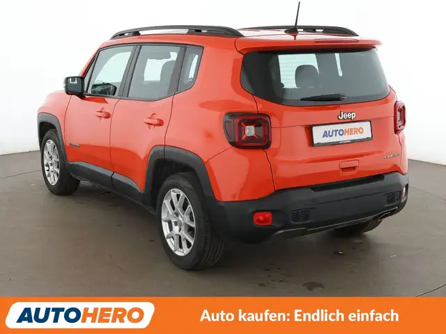Jeep Renegade view 4