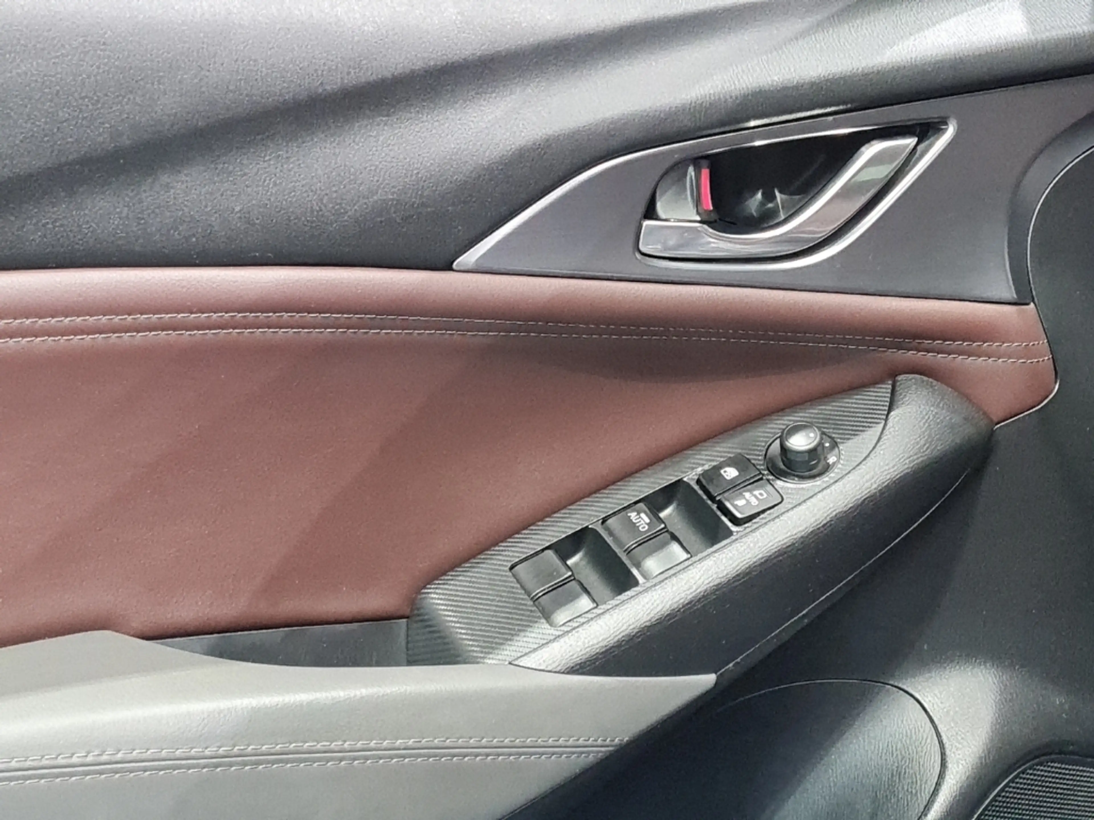 Mazda CX-3 2.0 Skyactiv-G Kizoku Intense*AHK*LEDER* — photo 10