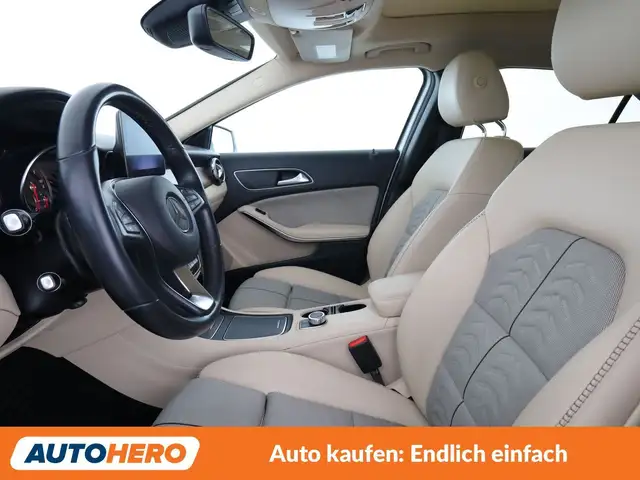 Mercedes-Benz GLA view 10