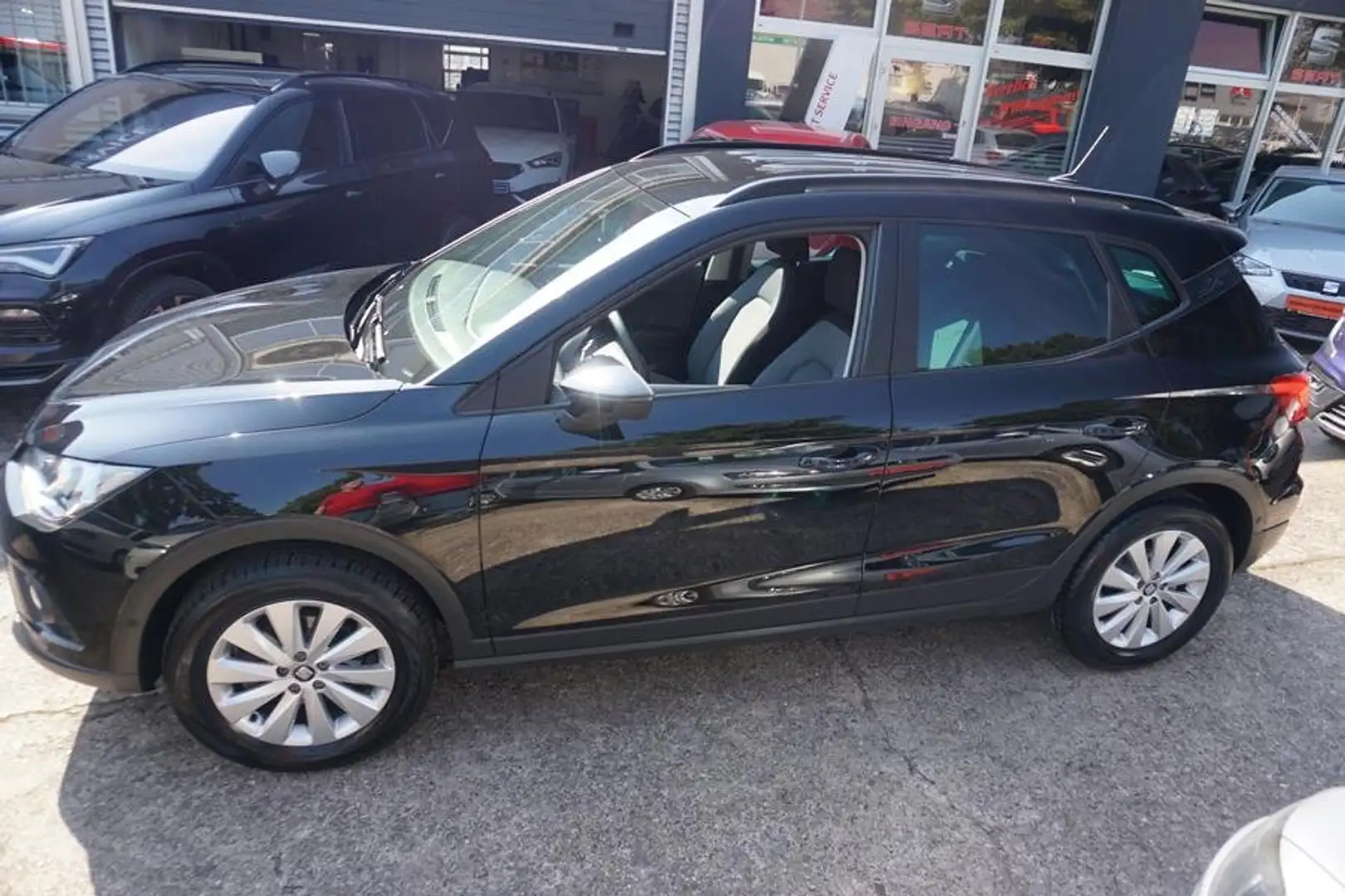 SEAT Arona Style 1,0 TSI Navi Schwarz - 2
