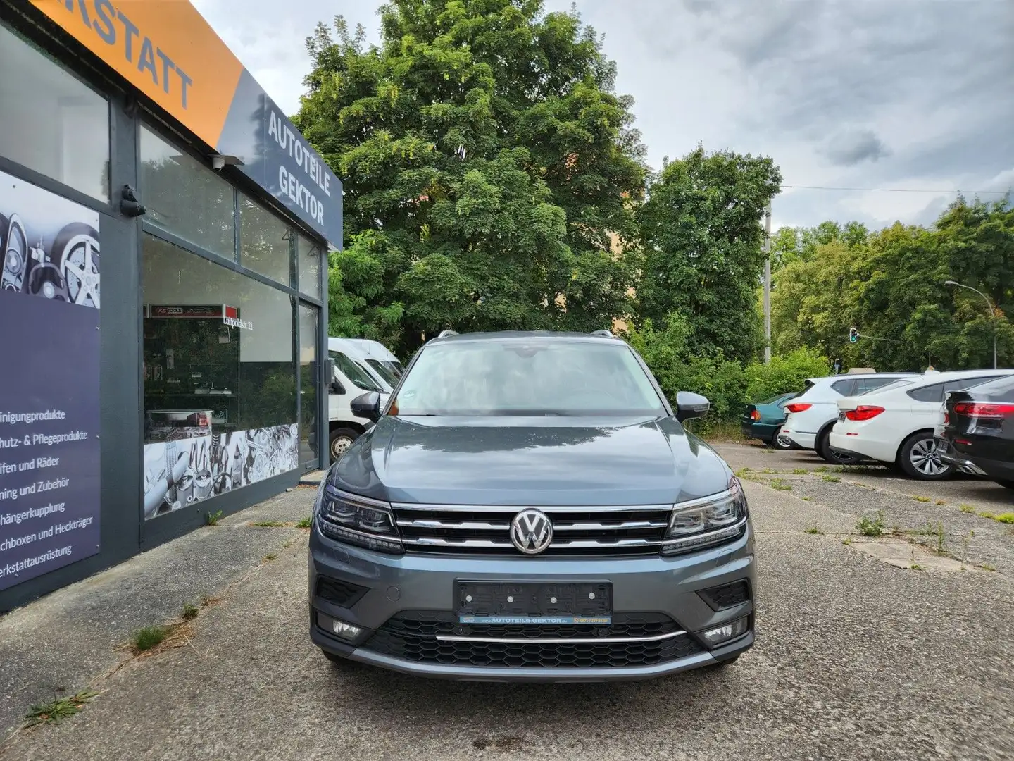 Volkswagen Tiguan Allspace Highline 4Motion 2.0 TDI*7-Sitze Gris - 2