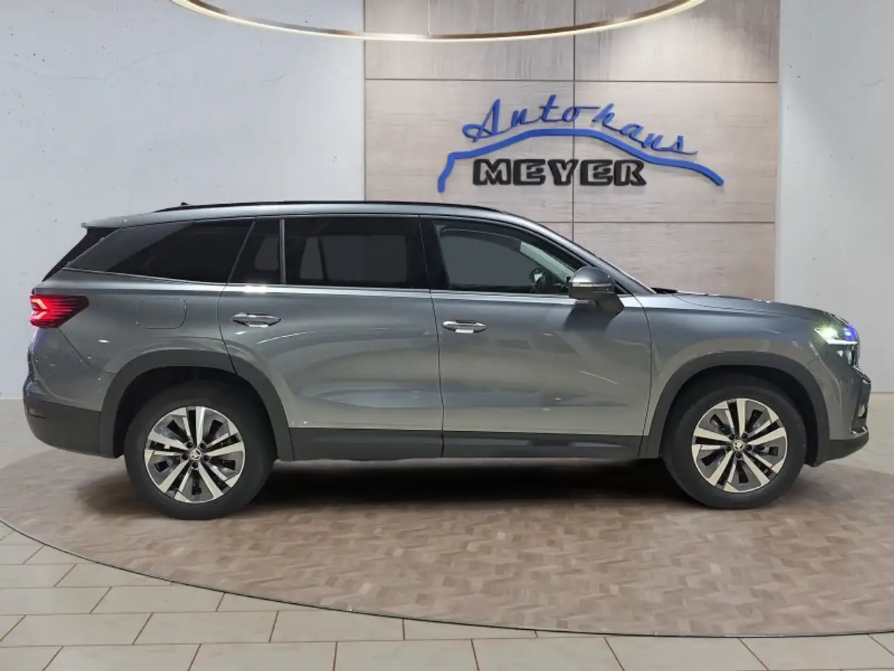 Skoda Kodiaq 2,0TDI DSG 7-Sitzer/Matrix/Navi/ACC/el.Klappe/Kame, миниатюра 7