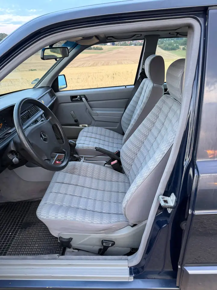Mercedes-Benz 190 E 1.8, foto 8