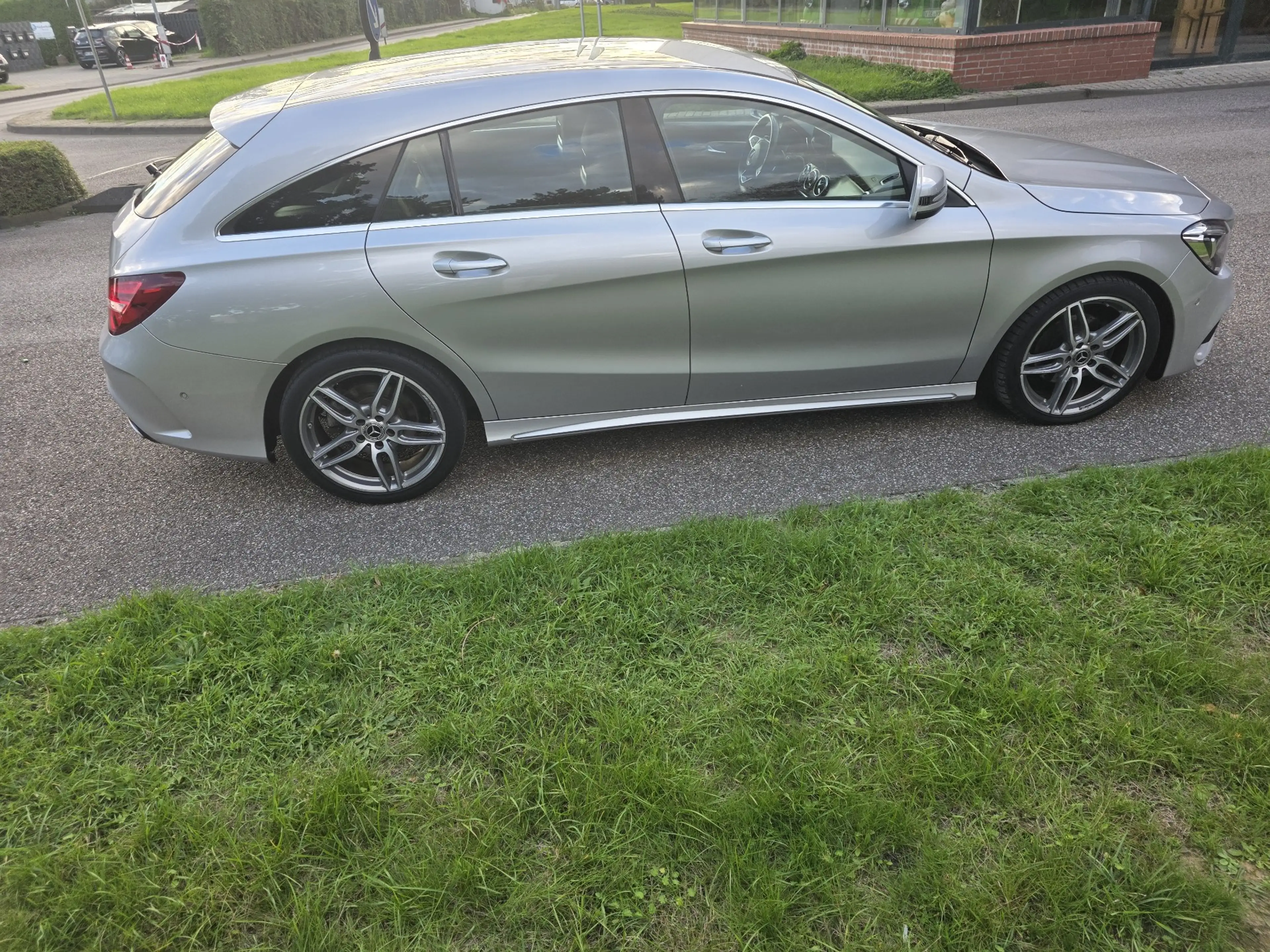 Mercedes-Benz CLA 180 CLA 180 AMG LINE — photo 6