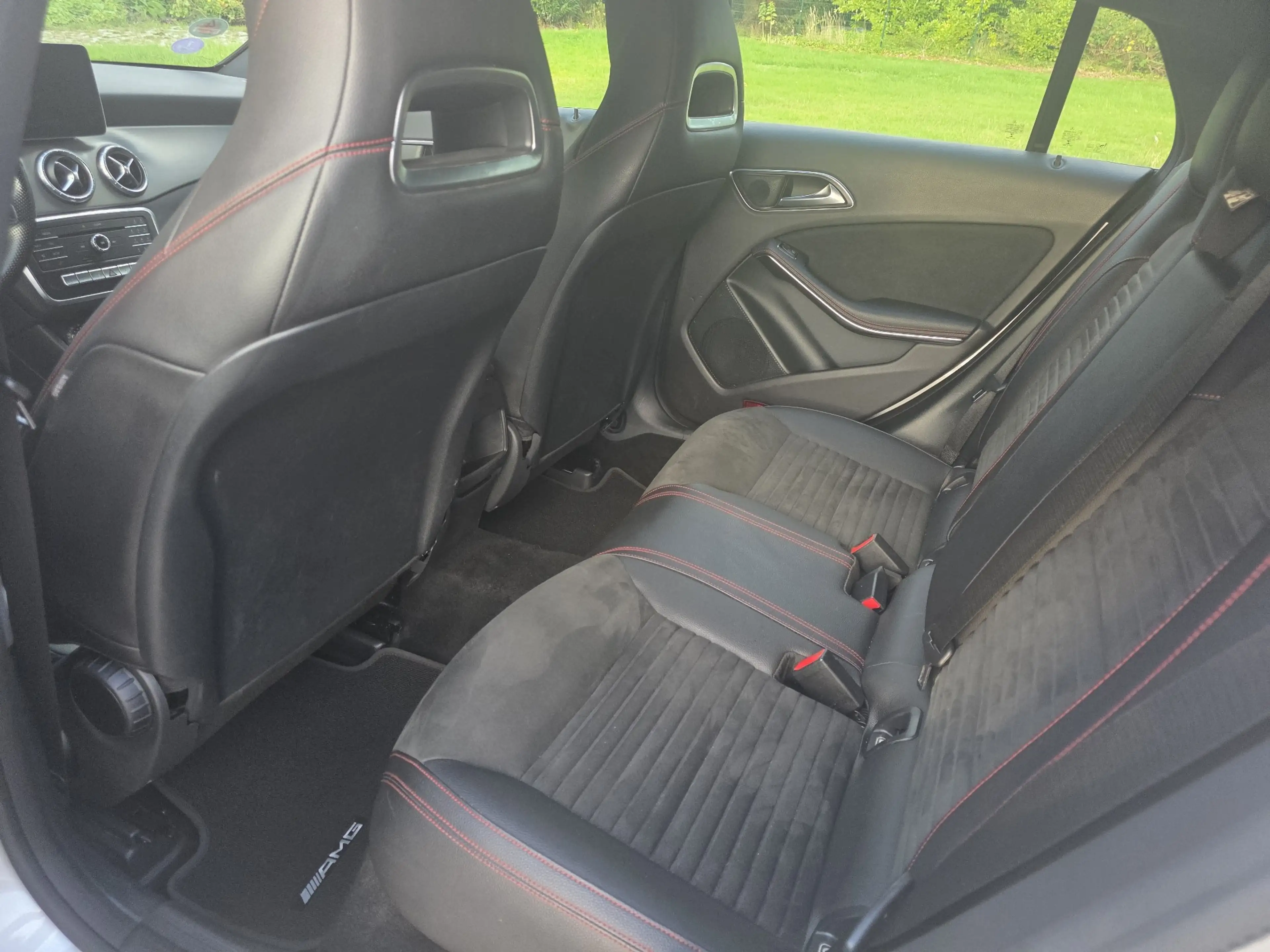 Mercedes-Benz CLA 180 CLA 180 AMG LINE — photo 11