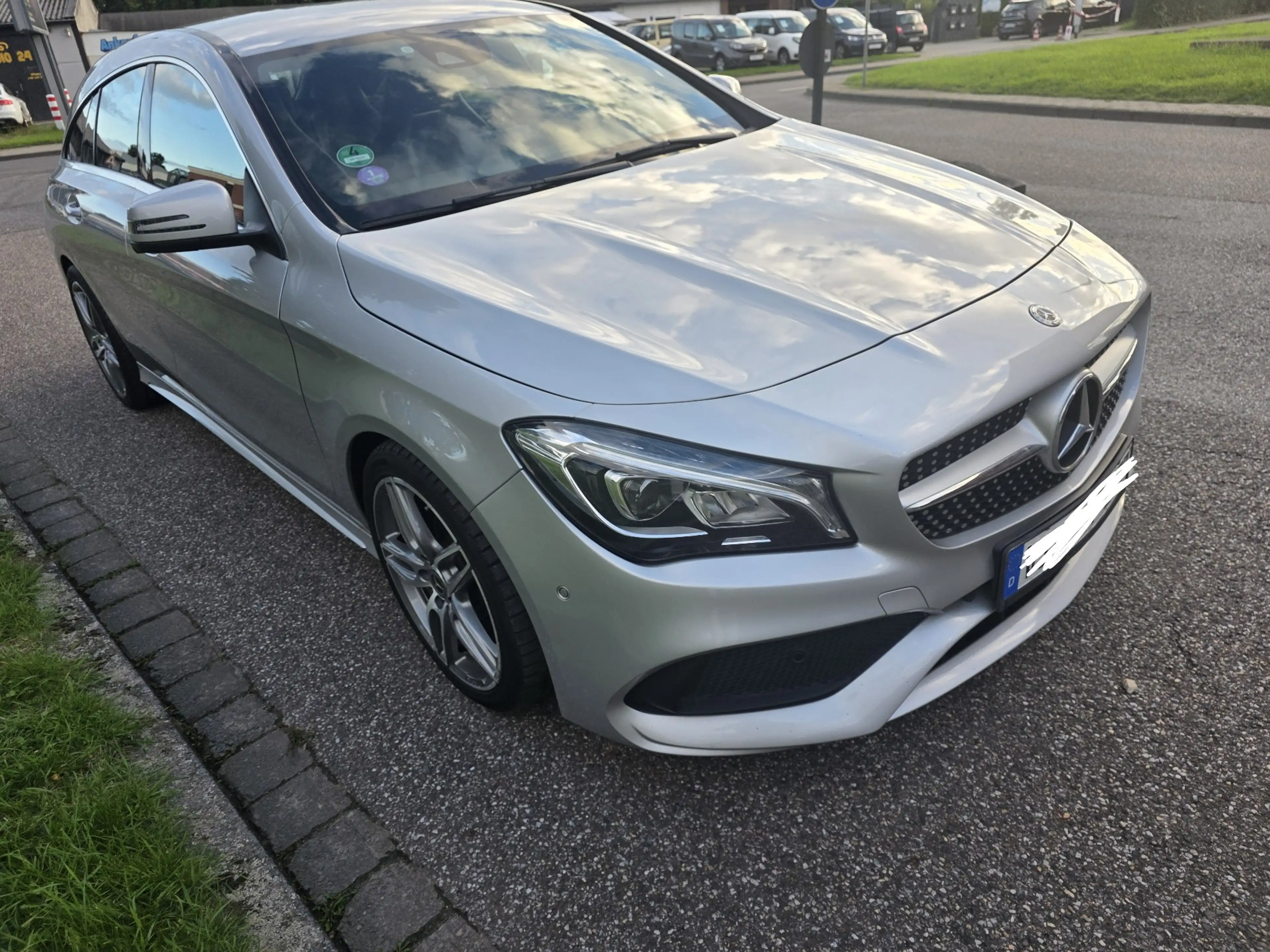 Mercedes-Benz CLA 180 CLA 180 AMG LINE — photo 2