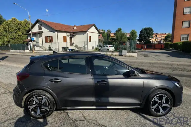 Ford Focus view 7
