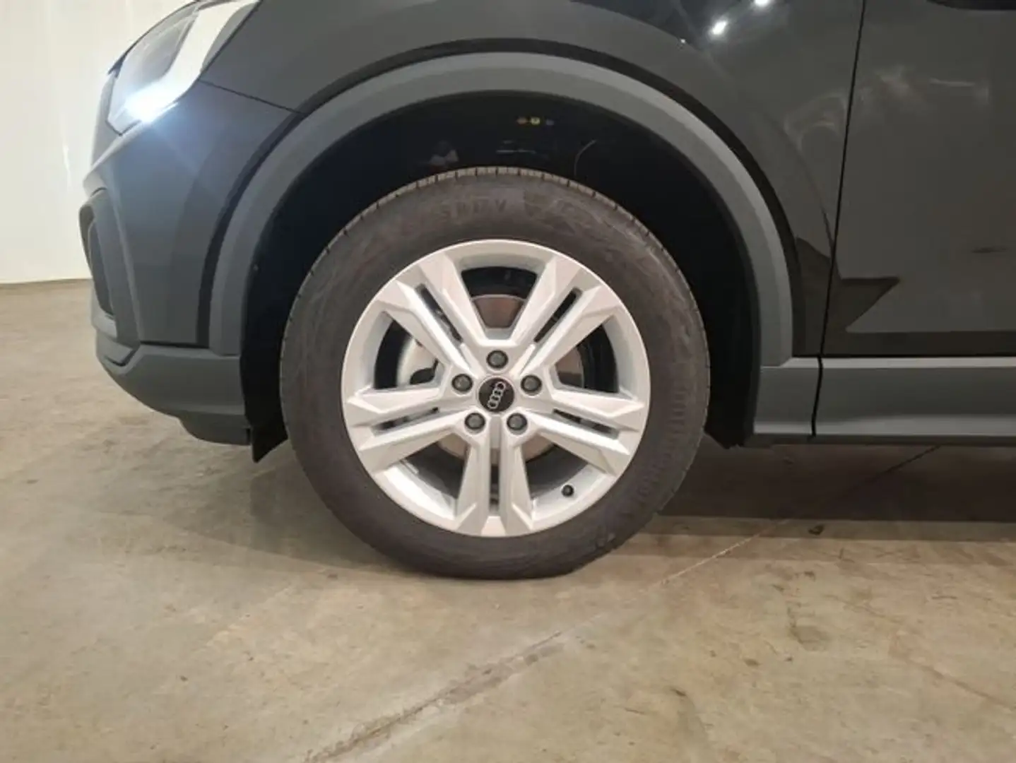 Audi Q2 Edition 30 TFSI 85 kW (116 CV) Negro - 2