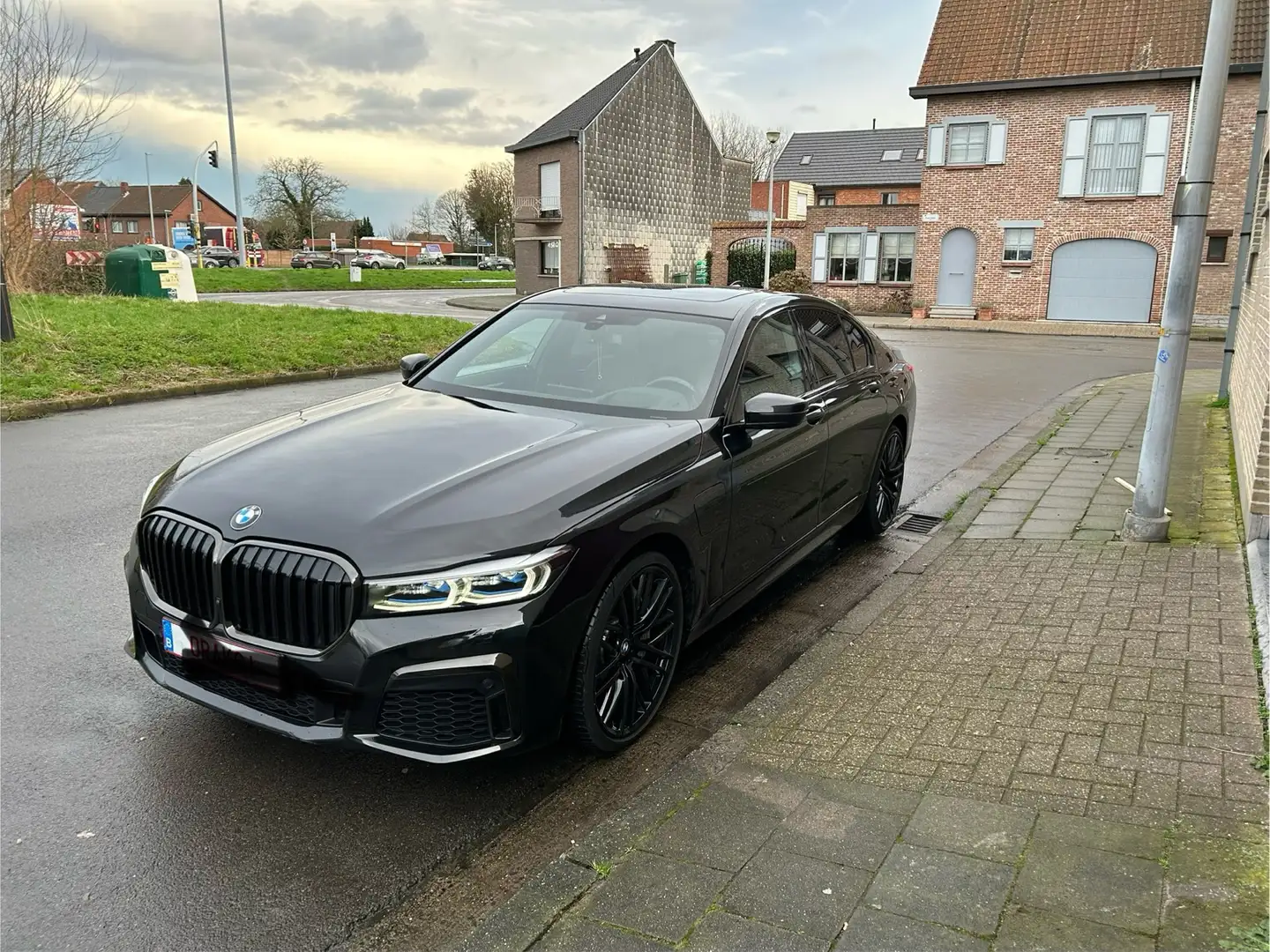 BMW 745 745e hybride 49 gr Noir - 2