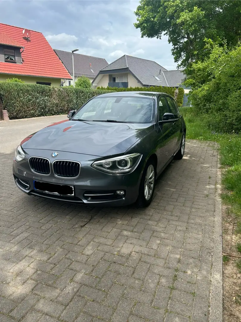 BMW 116 116d Sport Line - 1