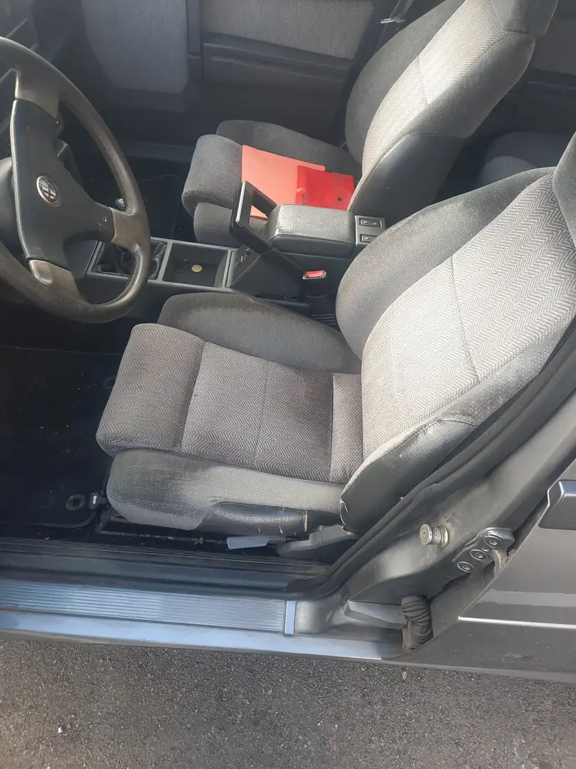 Alfa Romeo 75 3.0 V6 Quadrifoglio Verde - 2