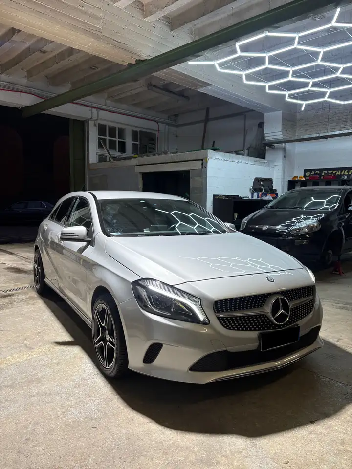 Mercedes-Benz A 180