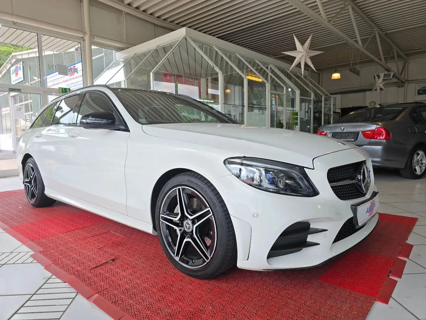 Mercedes-Benz C 220 T d+AMG+PANO+NAVI+KAMERA+KEYLESS+LED+AHK+ Blanc - 1