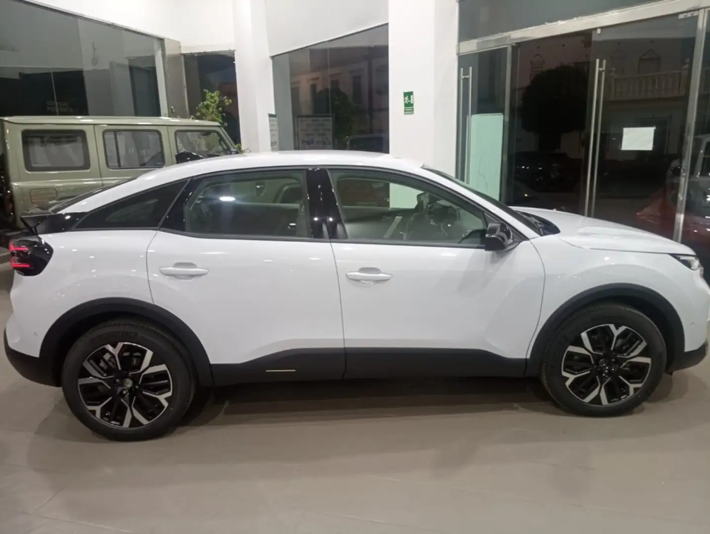 Citroen C4 Hybrid Business Edition eDSC6 145 Blanco - 2