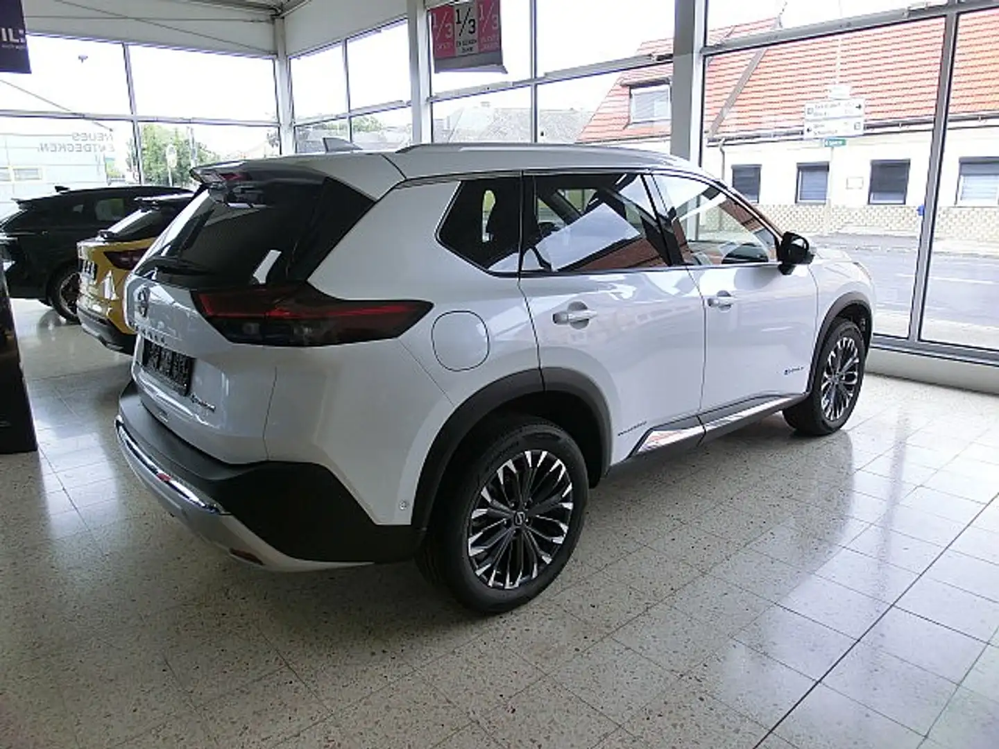 Nissan X-Trail 1,5 VC-T e-Power 4ORCE Allrad Tekna+ Blanc - 2