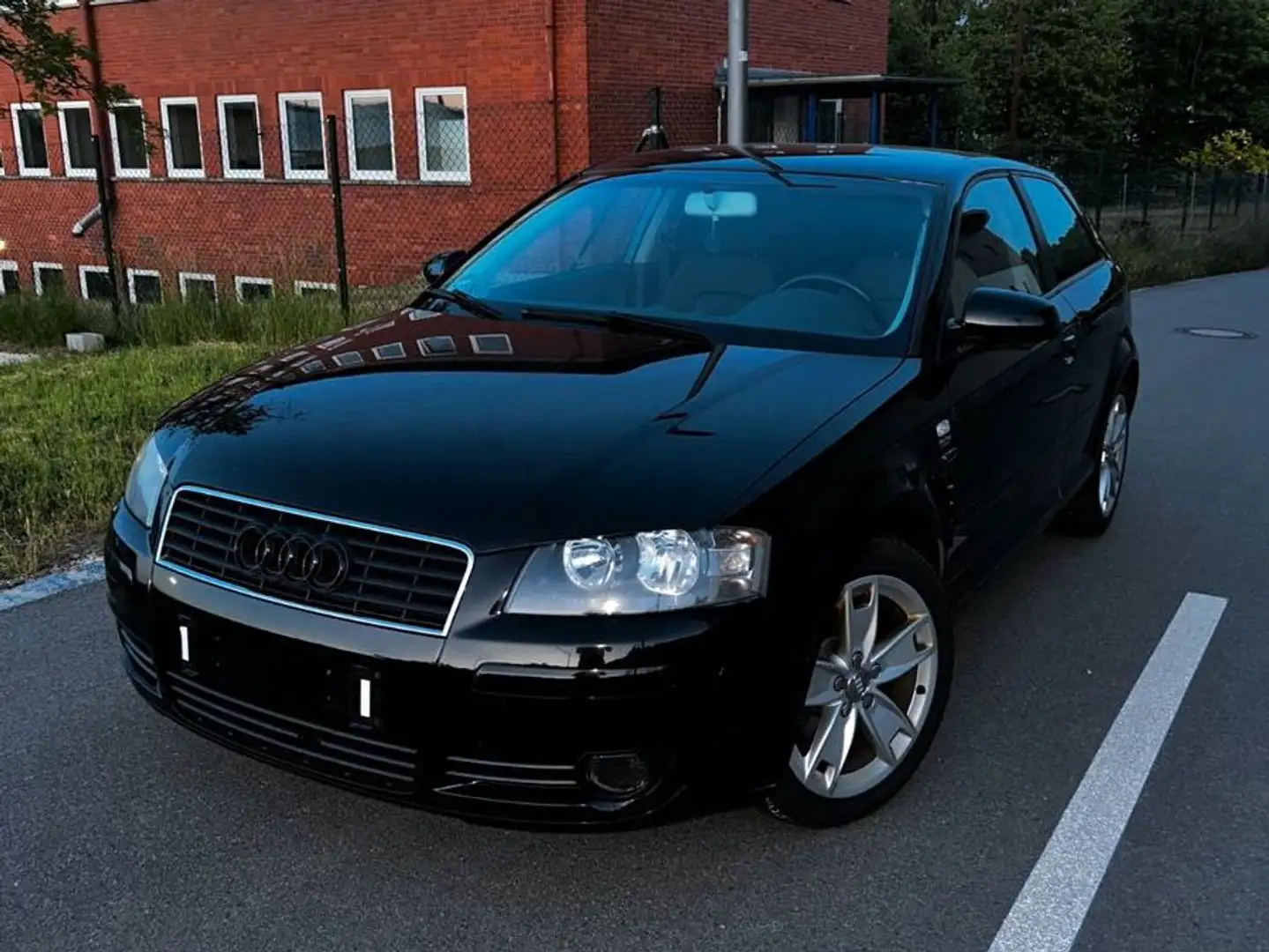 Audi A3 1.6 Ambition NEUE TÜV Чорний - 1