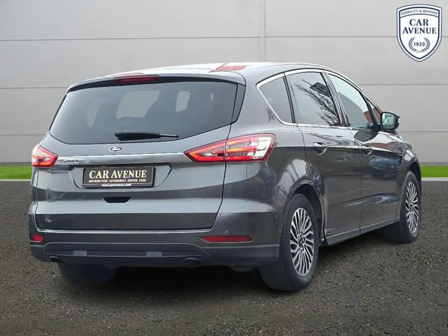 Ford S-Max TITANIUM Schwarz - 2