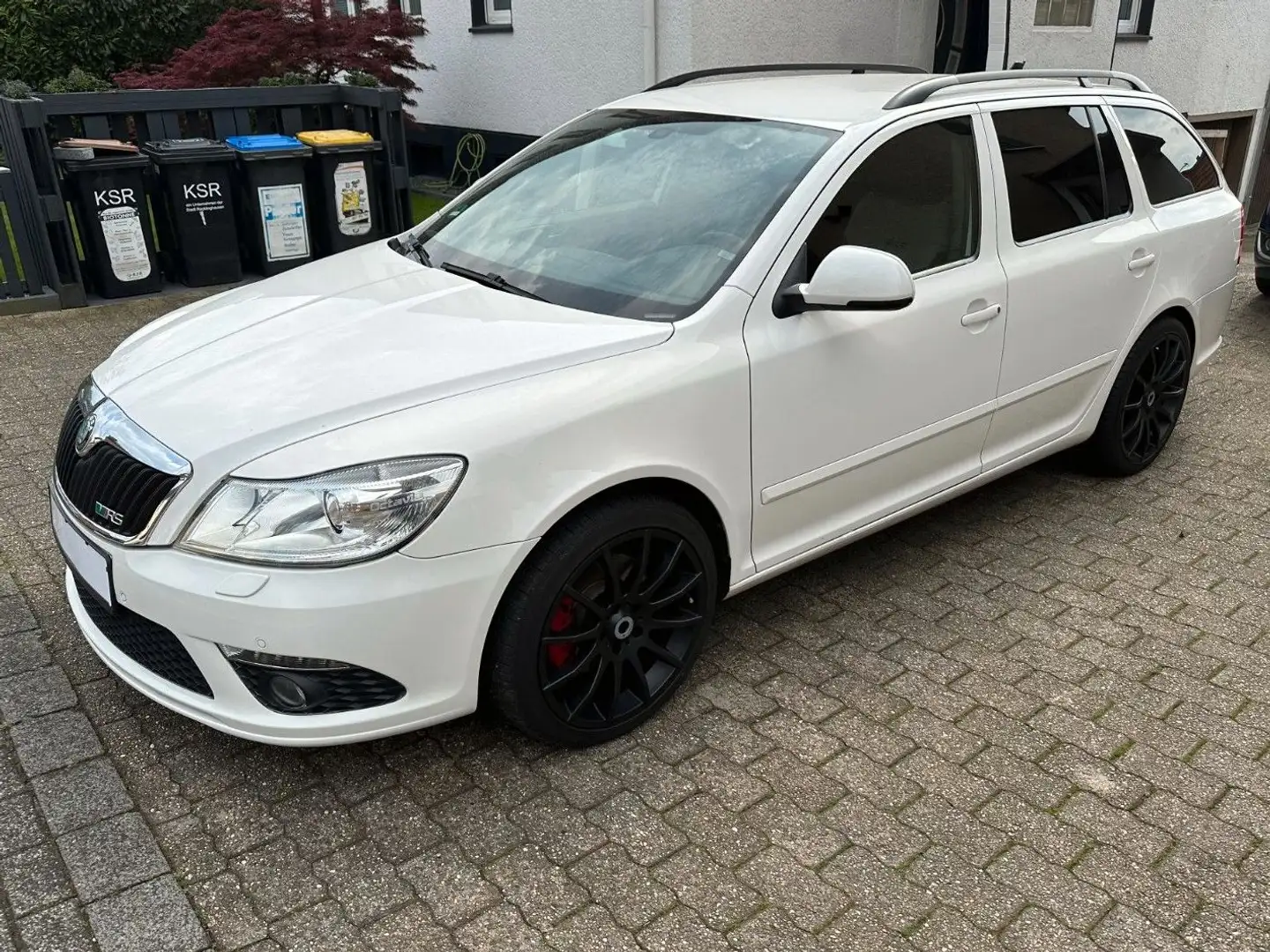 Skoda Octavia Combi RS Weiß - 1