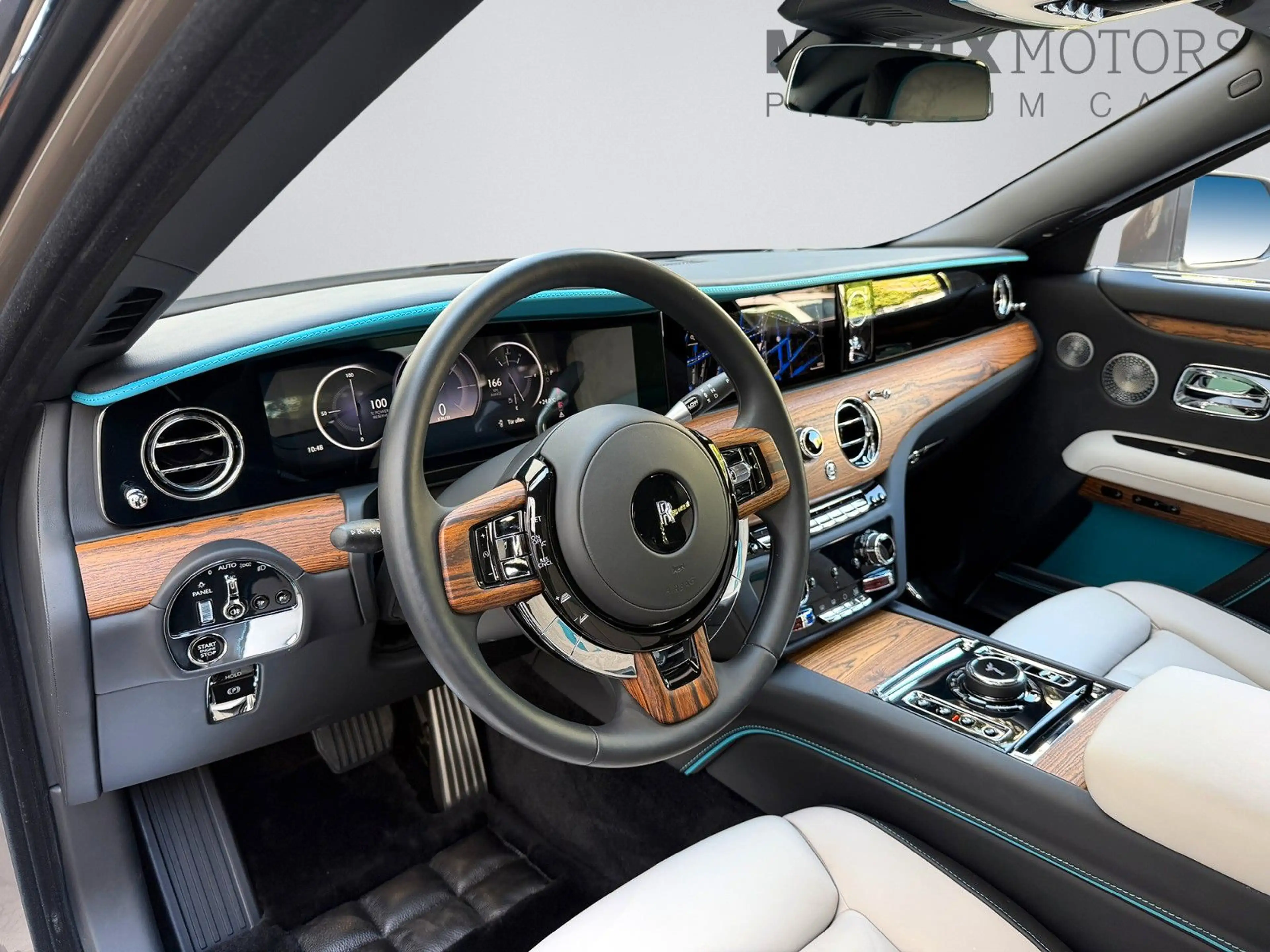 Rolls-Royce Ghost Series ll Theatre Picnic BeSpoke Massage — photo 11