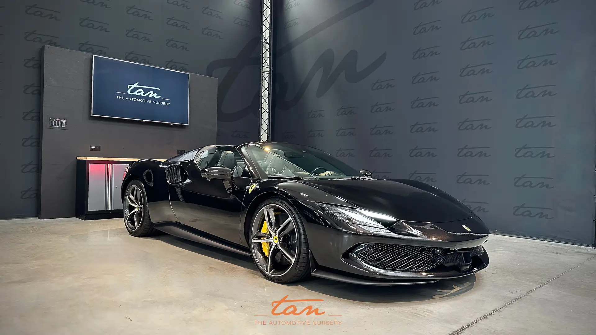 Ferrari 296 GTS Spider PHEV 3.0 V6 DCT - New Car - Lift System Schwarz - 1