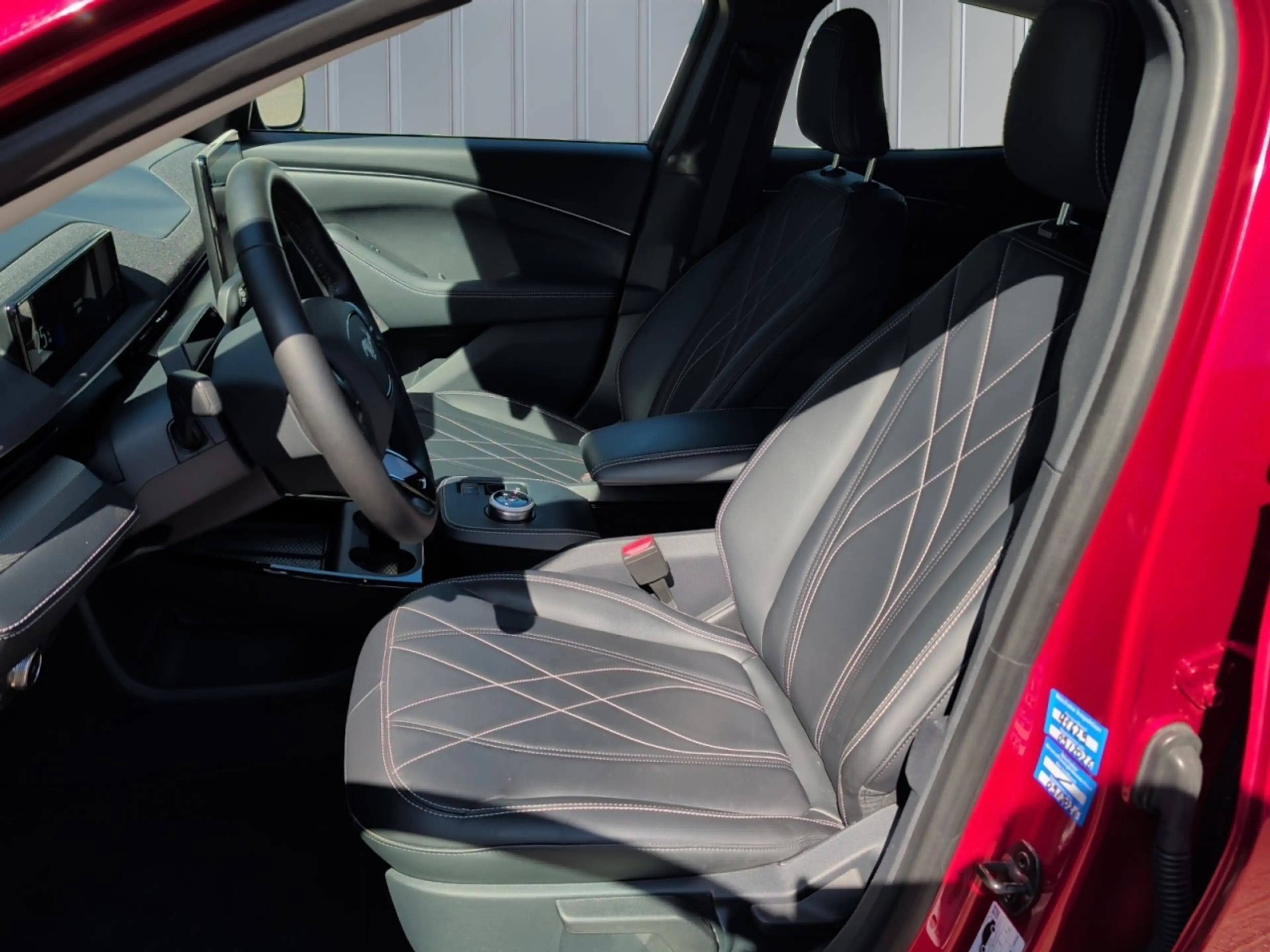 Ford Mustang Mach-E Extended Range B&O+E-Heckklappe Klima Navi Leder — photo 12