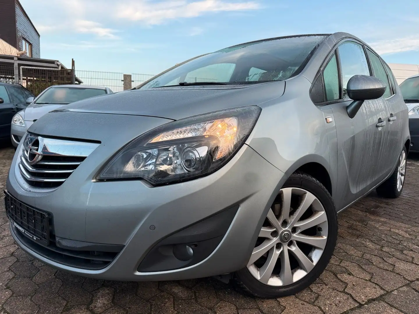 Opel Meriva 1.3CDTi Edition,Klima.Panorama,PDC Grau - 1