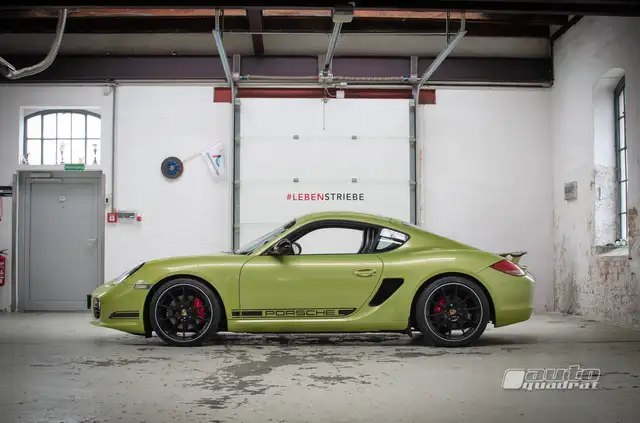 Porsche Cayman R in Peridot grün