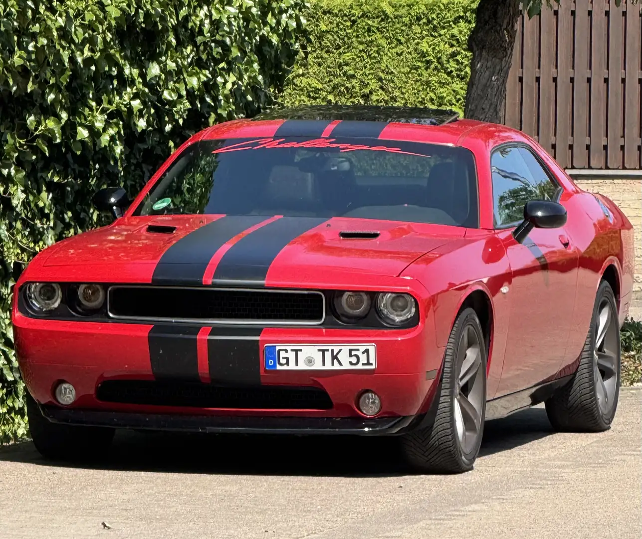Dodge Challenger 3,6 L / V6 Rot - 1