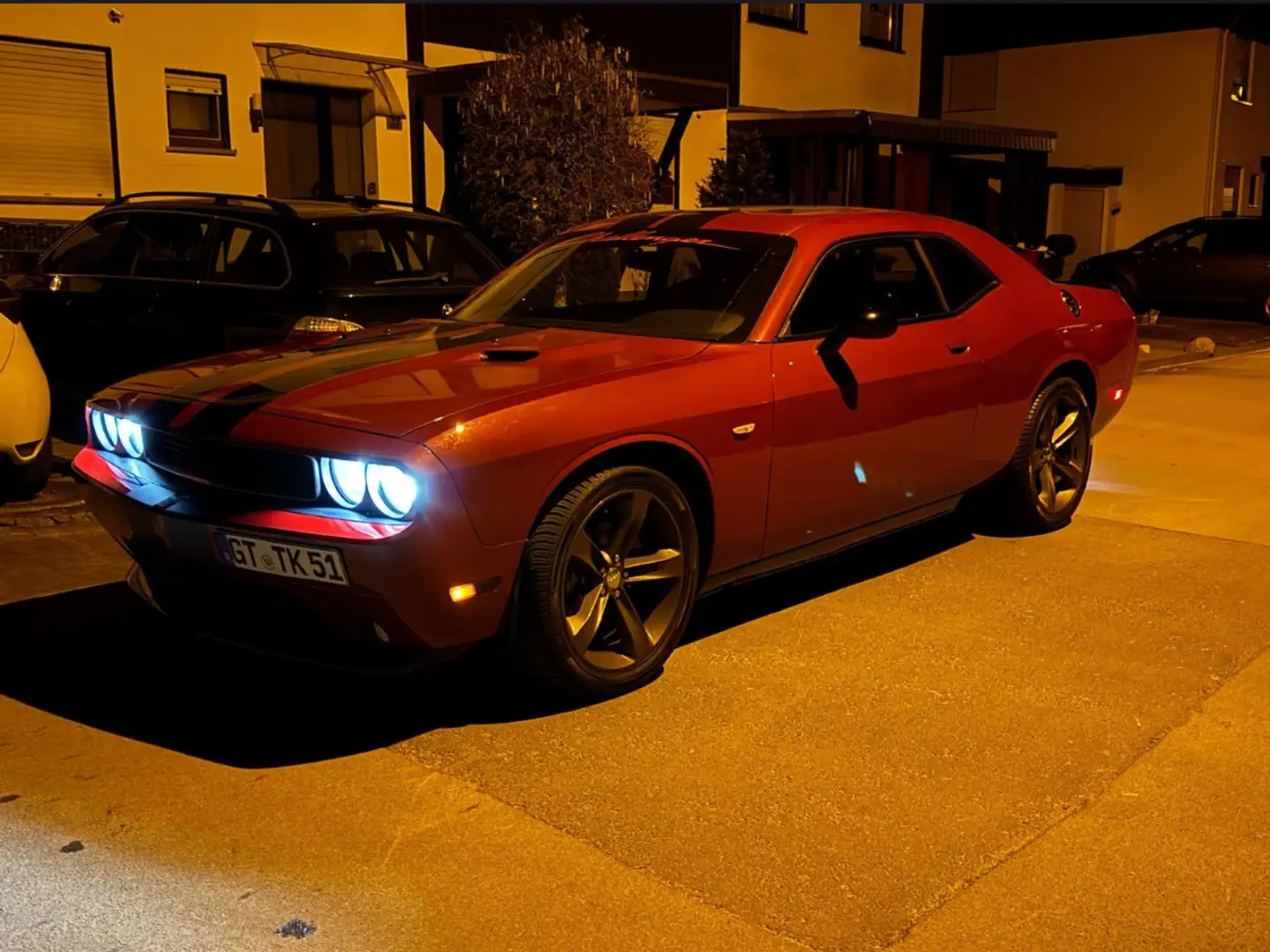 Dodge Challenger 3,6 L / V6 Rot - 2