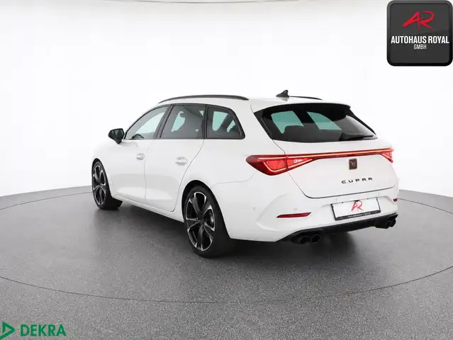 Cupra Leon view 3