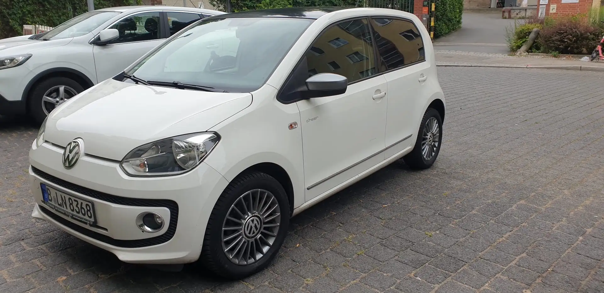 Volkswagen up! Up  5-Türer white - 2