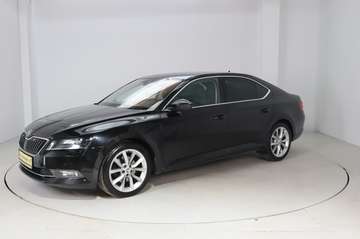 III Style 2.0 TDI DSG 1. Hand * Memory * Xenon