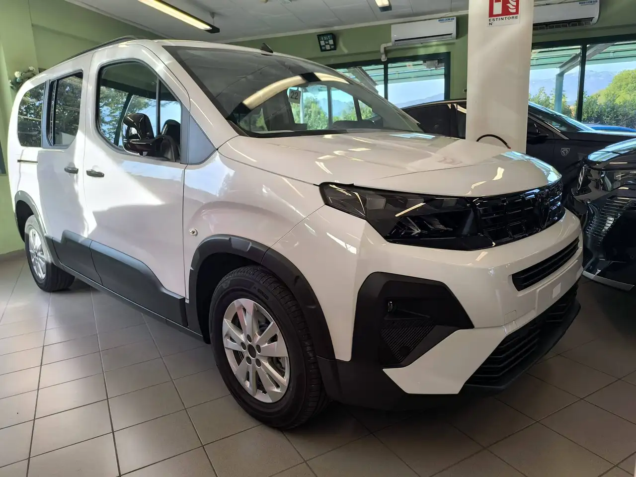 Peugeot Rifter LONG ALLURE + 7 POSTI PACK STYLE e DIGITAL VISION 180°