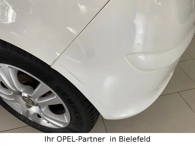 Opel Corsa view 12