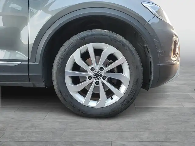 Volkswagen T-Roc view 7