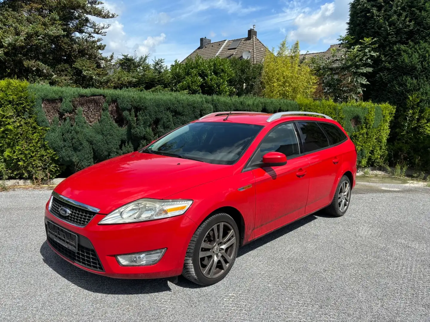 Ford Mondeo Turnier Trend 1.Hd gepflegter Zustand Rouge - 1