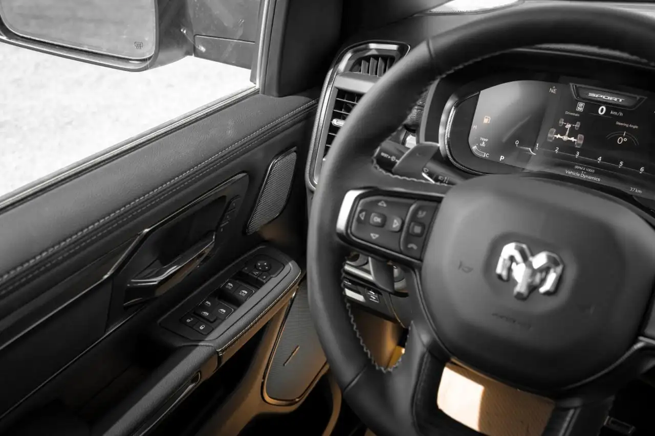 RAM 1500 снимка RAM 1500